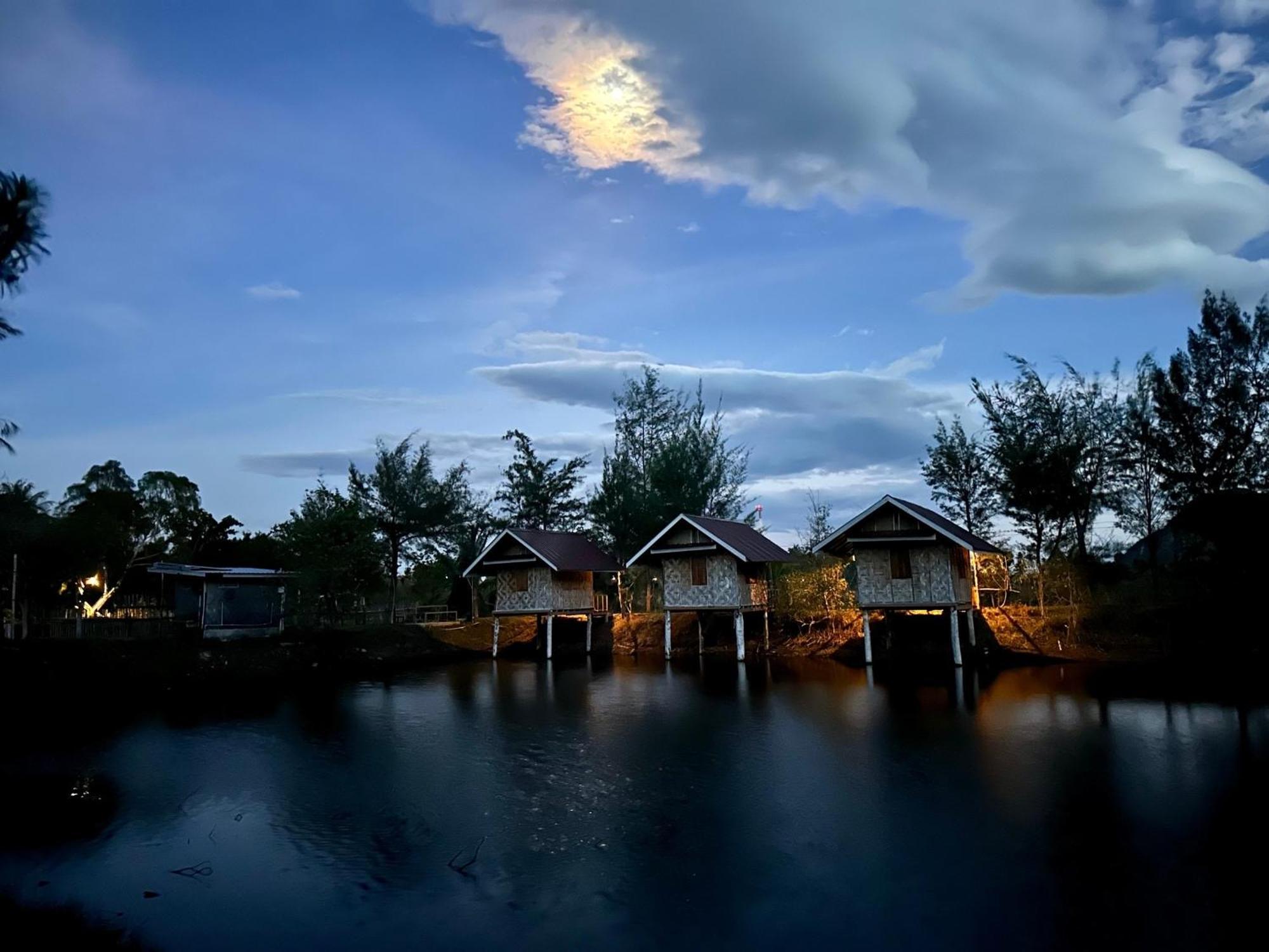 Numpu Baandin Hotel Sam Roi Yot Ngoại thất bức ảnh